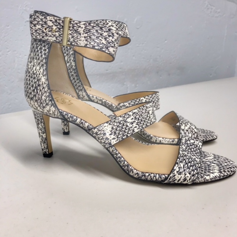 Ann Taylor sz8 Snakeskin Ankle Strap Shoes